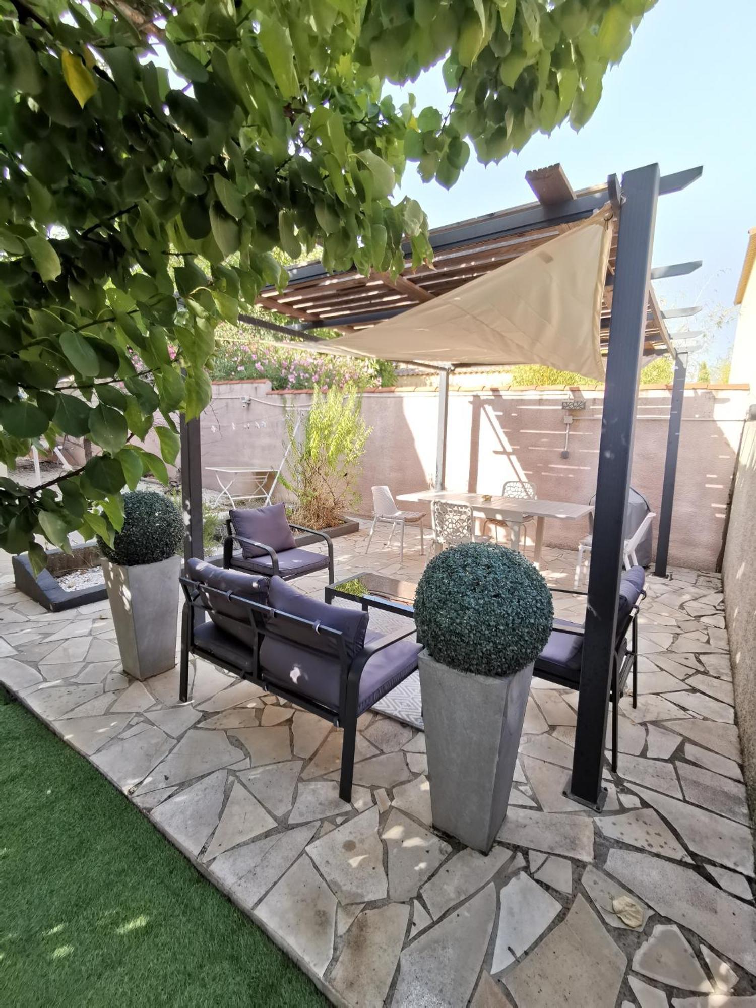 Gites Avec Grande Piscine Et Sa Terrasse Privative Bernis Kültér fotó